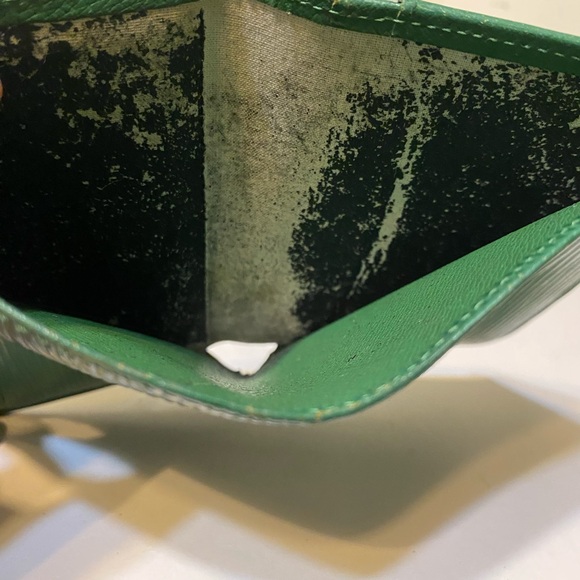 Louis Vuitton Textured Green Card Holder - Picture 10 of 13